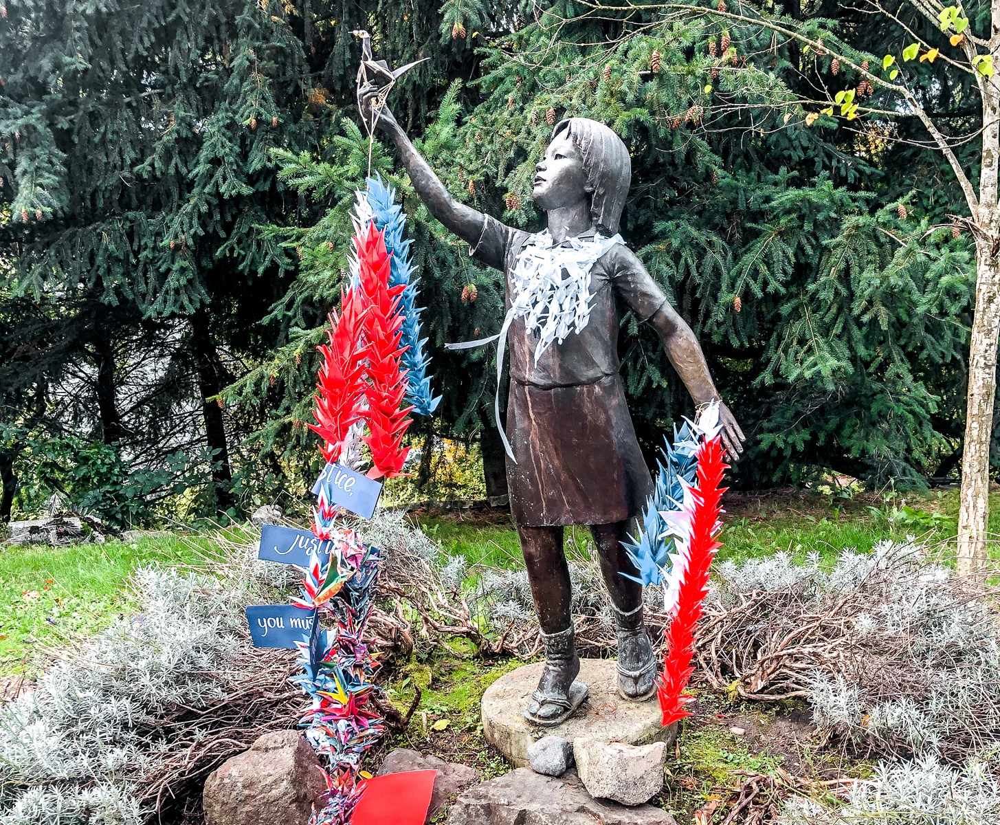 Cranes for Peace statue, Seattle, WA.