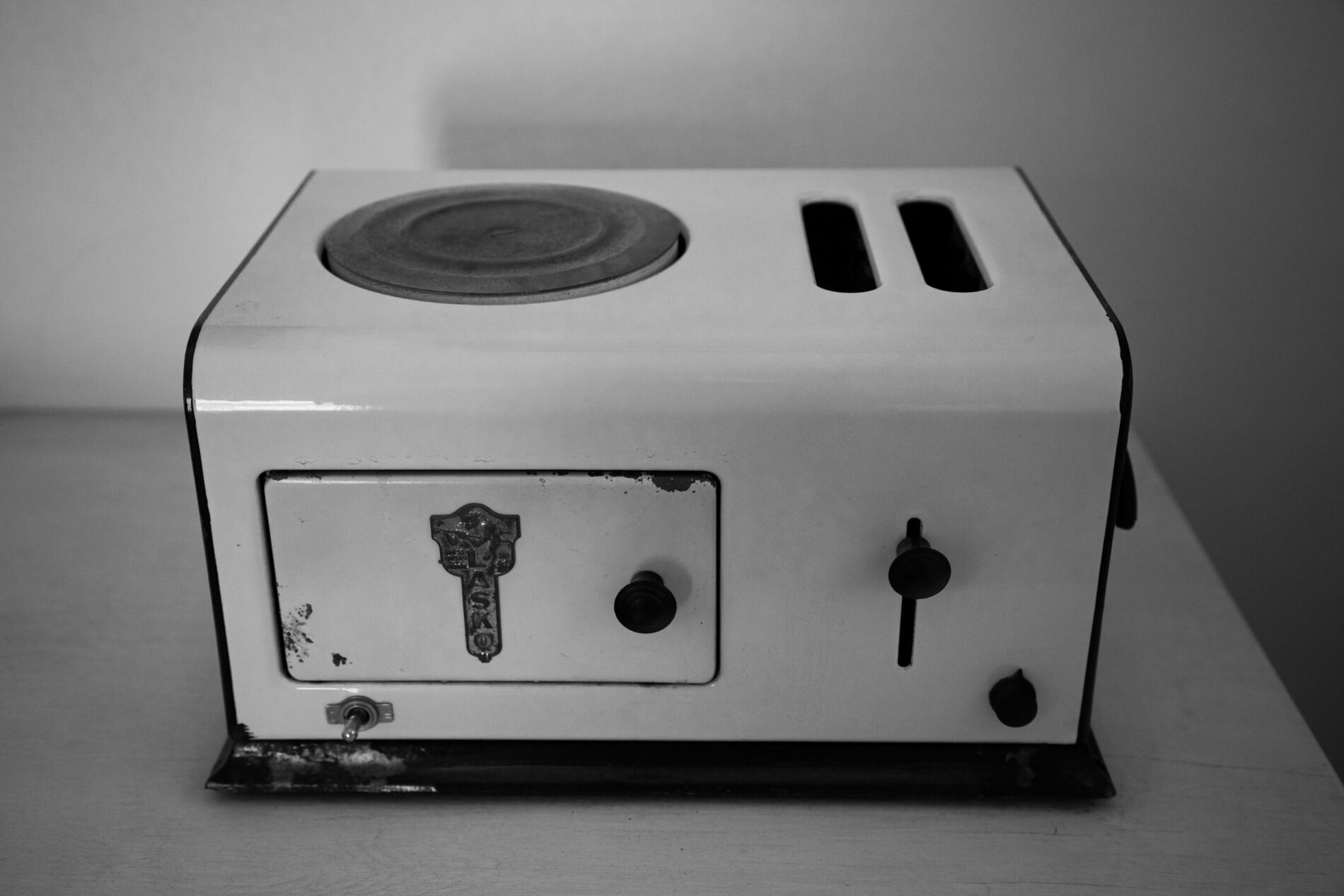 An example of the small appliances allowed in the blocks. This cooker includes a toaster, burner, and even small oven.